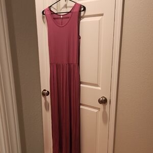 Chic Sleeveless Maxi Dress in Dusty Rose